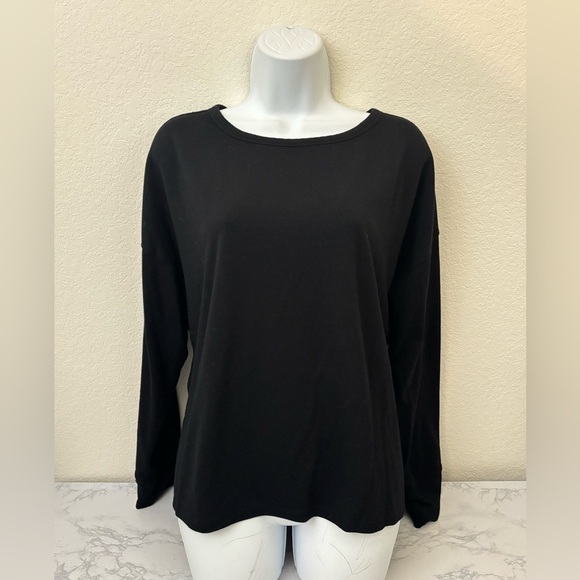 Old Navy Tops - Old Navy Active Go-Dry women's sz L black LS low back shirt Pullover Top​